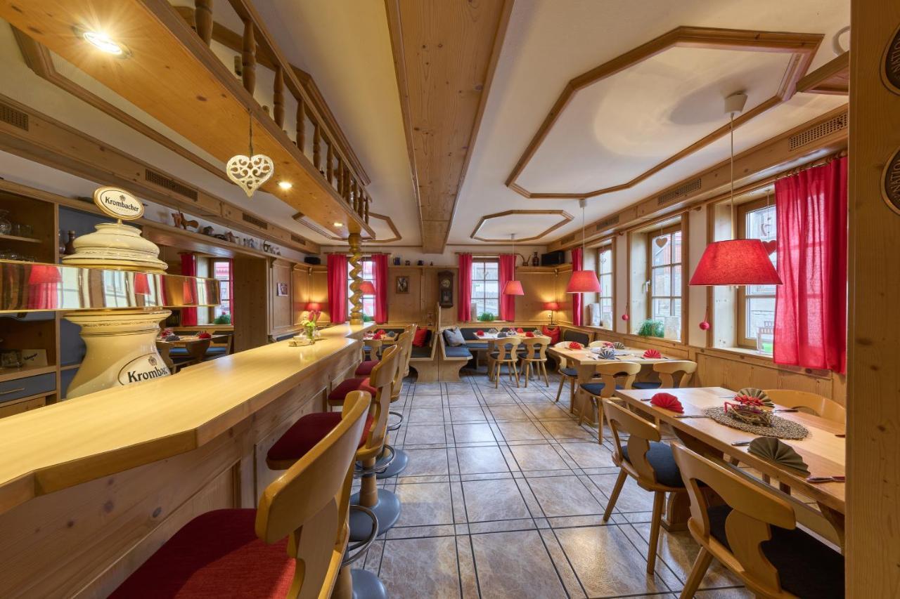 Landhotel Brauner Hirsch 캄머포르스트 외부 사진