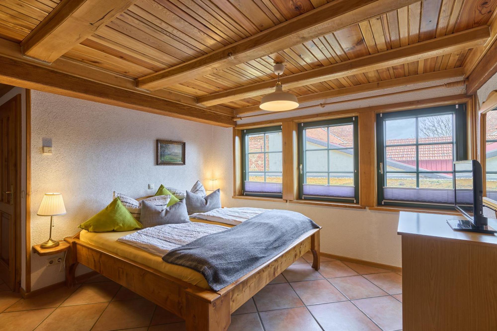 Landhotel Brauner Hirsch 캄머포르스트 객실 사진